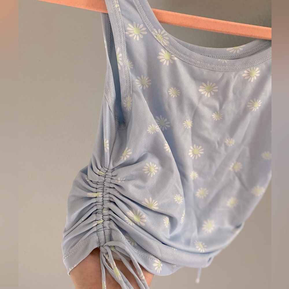 Princess Polly Daisy Crop Top - Picture 2 of 3
